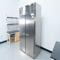 Traulsen RRI232LUT-FHS 68" Stainless Steel Solid Door Roll In Refrigerator image 1